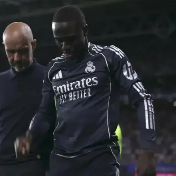 ريال مدريد يعلن تشخيص إصابة ميندي.. وفترة غيابه